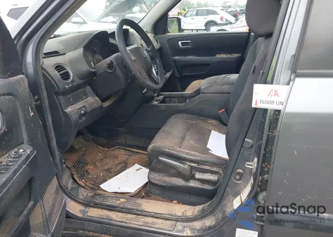 2011 Honda Pilot Lx z USA, uszkodzony, nr VIN 5FNYF4H25BB104101